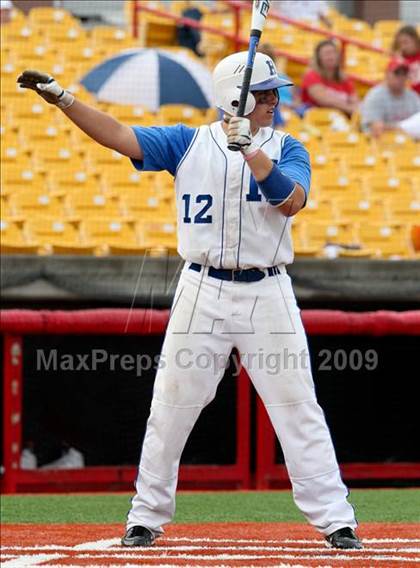 Thumbnail 2 in Highlands vs. Beechwood (Ninth Region Quarterfinal) photogallery.
