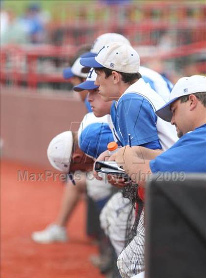 Thumbnail 2 in Highlands vs. Beechwood (Ninth Region Quarterfinal) photogallery.
