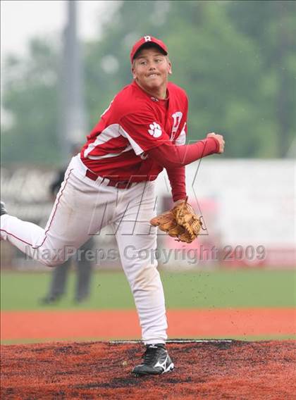 Thumbnail 1 in Highlands vs. Beechwood (Ninth Region Quarterfinal) photogallery.