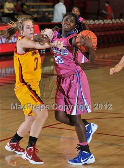 Thumbnail 3 in Rialto vs. Rosary photogallery.