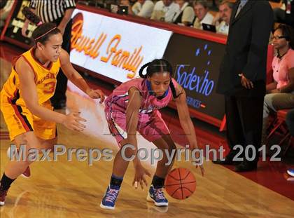 Thumbnail 2 in Rialto vs. Rosary photogallery.
