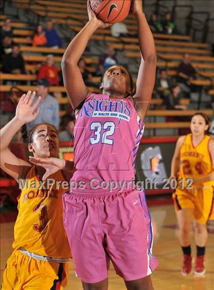 Thumbnail 1 in Rialto vs. Rosary photogallery.