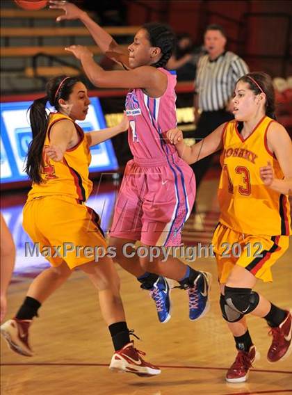 Thumbnail 3 in Rialto vs. Rosary photogallery.