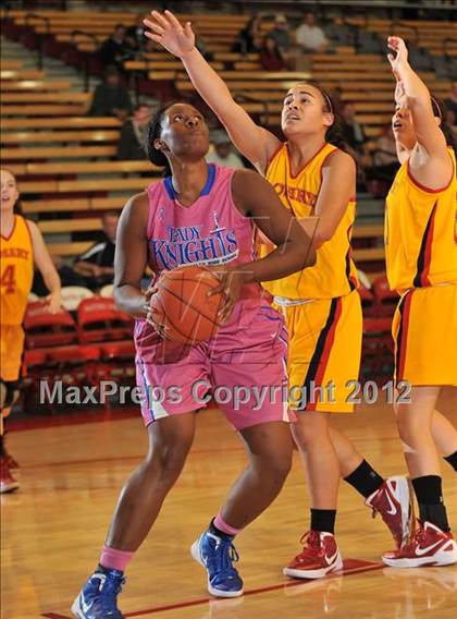 Thumbnail 1 in Rialto vs. Rosary photogallery.