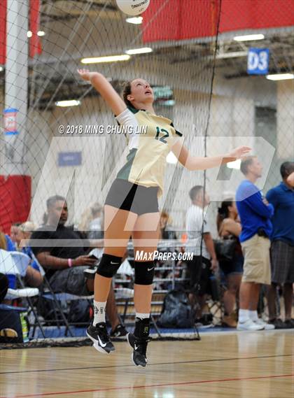 Thumbnail 2 in San Juan Hills vs. Murrieta Mesa (Queen's Court Tournament) photogallery.