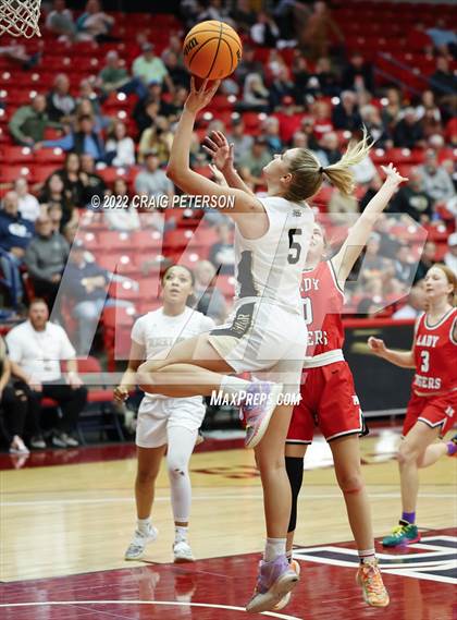 Thumbnail 1 in Desert Hills vs. Hurricane (UHSAA 4A Quarterfinal Playoff) photogallery.