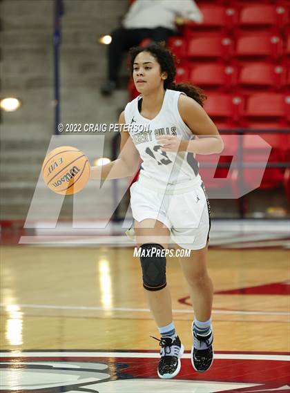 Thumbnail 3 in Desert Hills vs. Hurricane (UHSAA 4A Quarterfinal Playoff) photogallery.