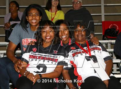 Thumbnail 1 in Harvard-Westlake vs. Cathedral photogallery.