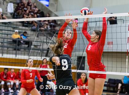 Thumbnail 1 in Clark vs. Taft photogallery.