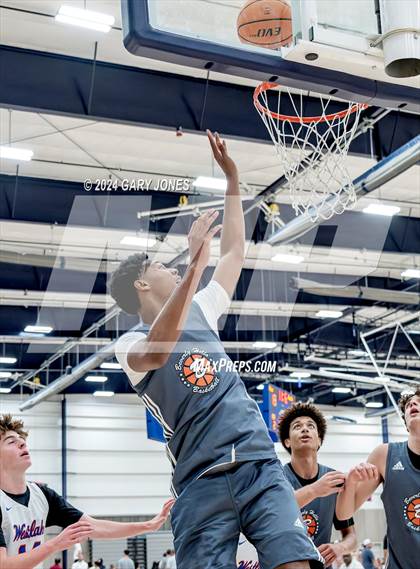 Thumbnail 2 in Beverly Hills vs Westlake (Cali Live Boys 2024) photogallery.