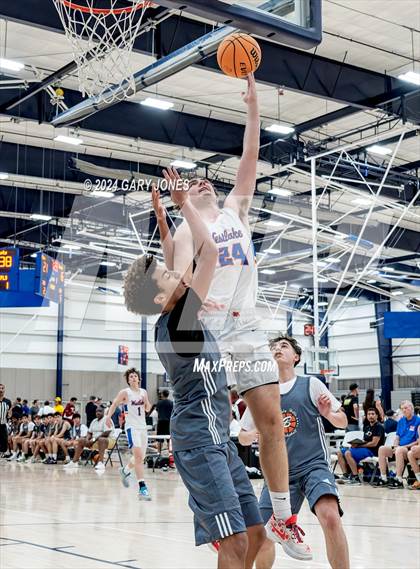 Thumbnail 3 in Beverly Hills vs Westlake (Cali Live Boys 2024) photogallery.