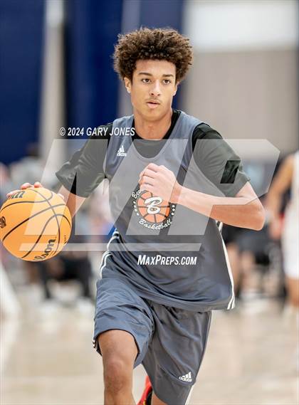 Thumbnail 3 in Beverly Hills vs Westlake (Cali Live Boys 2024) photogallery.