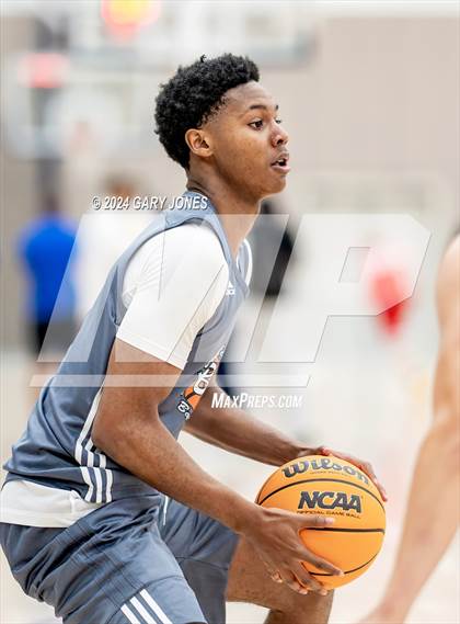 Thumbnail 2 in Beverly Hills vs Westlake (Cali Live Boys 2024) photogallery.