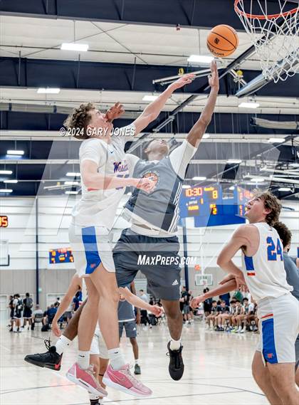 Thumbnail 3 in Beverly Hills vs Westlake (Cali Live Boys 2024) photogallery.