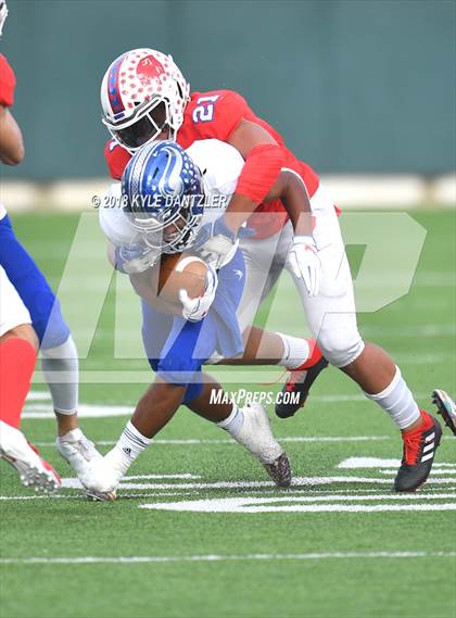 Thumbnail 2 in Nolan Catholic vs. Parish Episcopal (TAPPS  Division 1 Quarterfinal) photogallery.