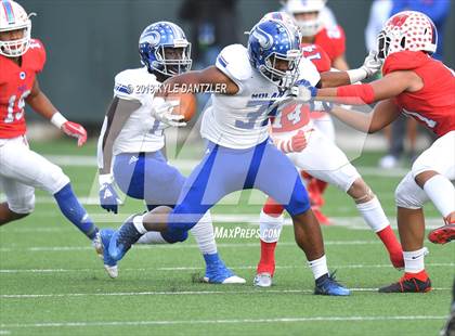 Thumbnail 3 in Nolan Catholic vs. Parish Episcopal (TAPPS  Division 1 Quarterfinal) photogallery.
