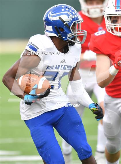 Thumbnail 3 in Nolan Catholic vs. Parish Episcopal (TAPPS  Division 1 Quarterfinal) photogallery.
