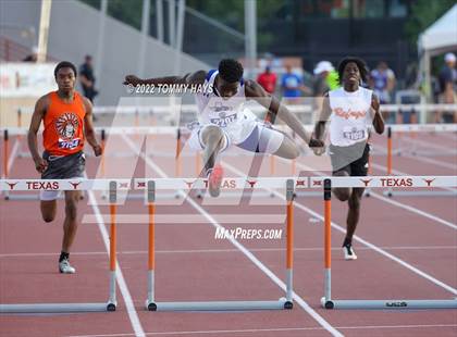 Thumbnail 1 in UIL 2A State Track Meet photogallery.