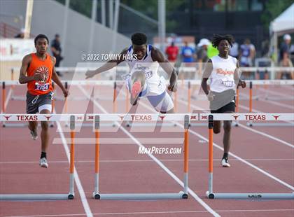Thumbnail 3 in UIL 2A State Track Meet photogallery.