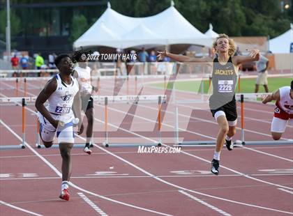 Thumbnail 3 in UIL 2A State Track Meet photogallery.