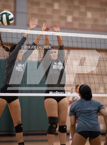 Thumbnail 1 in Harlan vs Brennan (Scrimmage) photogallery.