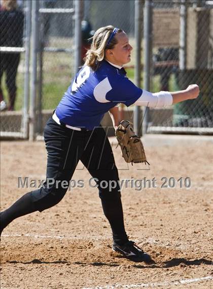 Thumbnail 3 in Kennedale vs. Georgetown (Brewer Tournament) photogallery.