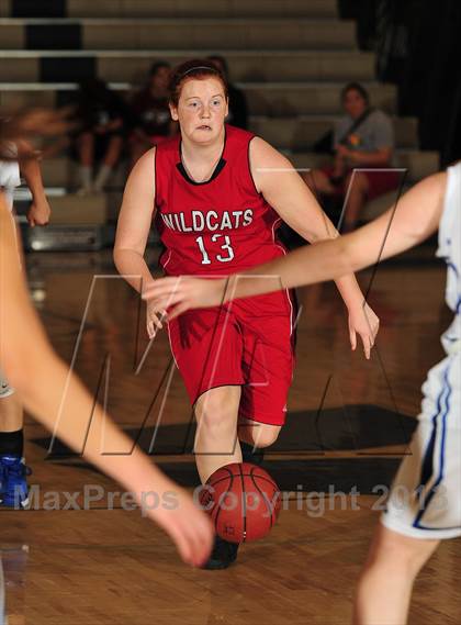 Thumbnail 1 in Dana Hills vs. Mount Si (MaxPreps Holiday Classic) photogallery.