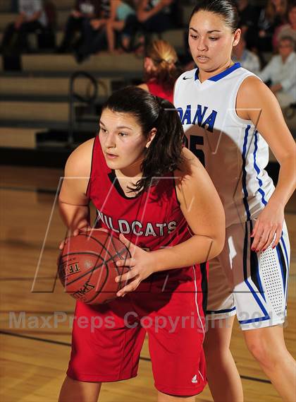 Thumbnail 1 in Dana Hills vs. Mount Si (MaxPreps Holiday Classic) photogallery.
