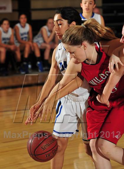 Thumbnail 1 in Dana Hills vs. Mount Si (MaxPreps Holiday Classic) photogallery.