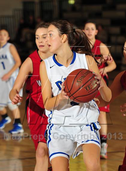 Thumbnail 3 in Dana Hills vs. Mount Si (MaxPreps Holiday Classic) photogallery.