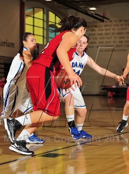 Thumbnail 3 in Dana Hills vs. Mount Si (MaxPreps Holiday Classic) photogallery.