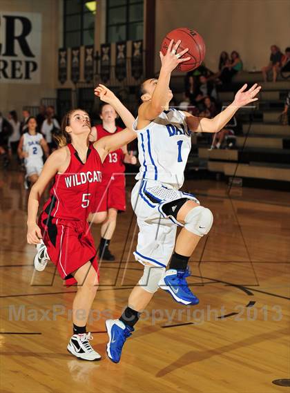 Thumbnail 1 in Dana Hills vs. Mount Si (MaxPreps Holiday Classic) photogallery.