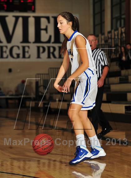 Thumbnail 2 in Dana Hills vs. Mount Si (MaxPreps Holiday Classic) photogallery.