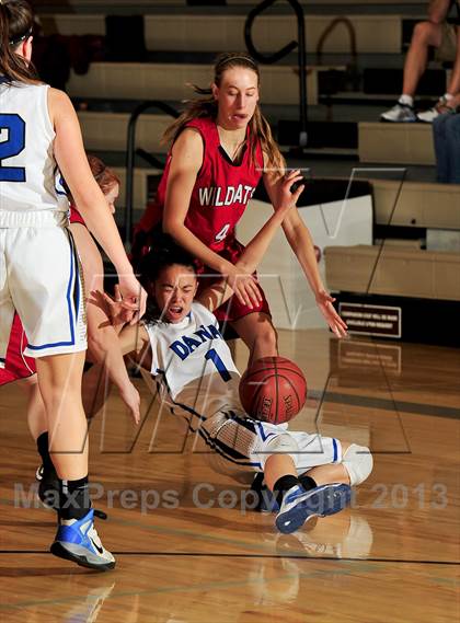 Thumbnail 1 in Dana Hills vs. Mount Si (MaxPreps Holiday Classic) photogallery.