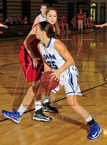 Thumbnail 1 in Dana Hills vs. Mount Si (MaxPreps Holiday Classic) photogallery.