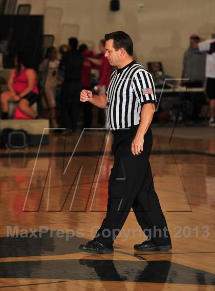 Thumbnail 1 in Dana Hills vs. Mount Si (MaxPreps Holiday Classic) photogallery.