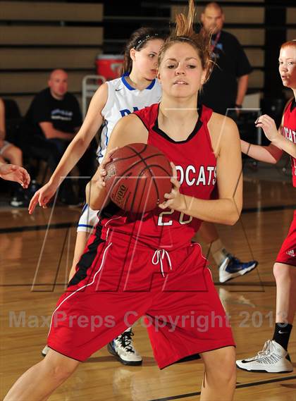 Thumbnail 2 in Dana Hills vs. Mount Si (MaxPreps Holiday Classic) photogallery.