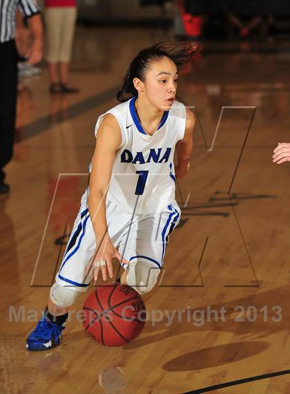 Thumbnail 1 in Dana Hills vs. Mount Si (MaxPreps Holiday Classic) photogallery.
