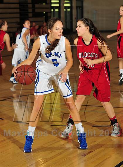 Thumbnail 3 in Dana Hills vs. Mount Si (MaxPreps Holiday Classic) photogallery.