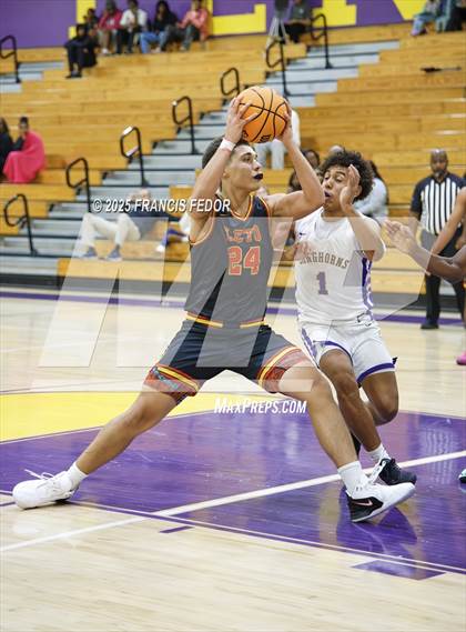 Thumbnail 3 in Leto @ Lennard photogallery.