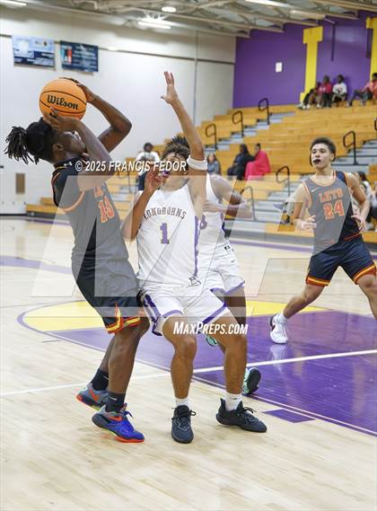 Thumbnail 3 in Leto @ Lennard photogallery.