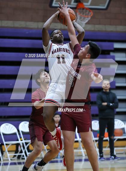 Thumbnail 1 in Sotomayor vs. St. Pius X-St. Matthias Academy (Greatest Showcase on Earth) photogallery.