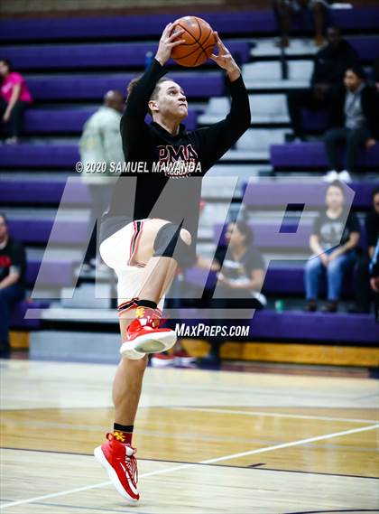 Thumbnail 3 in Sotomayor vs. St. Pius X-St. Matthias Academy (Greatest Showcase on Earth) photogallery.