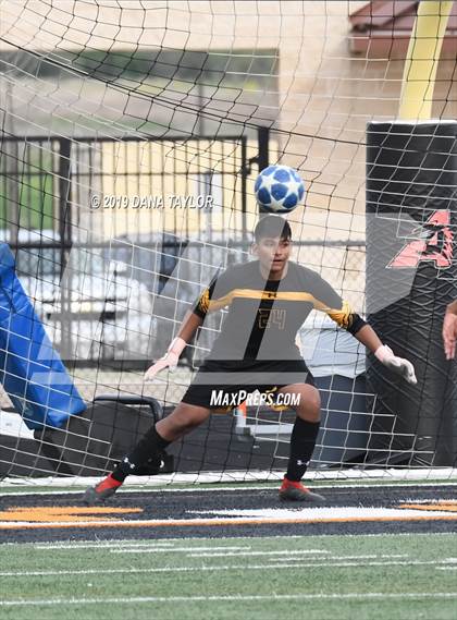 Thumbnail 3 in Stephenville vs Castleberry (UIL 4A Regional Quarterfinal) photogallery.