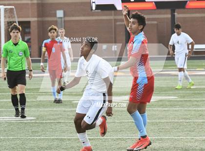 Thumbnail 1 in Stephenville vs Castleberry (UIL 4A Regional Quarterfinal) photogallery.