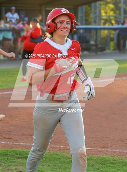 Thumbnail 3 in Clear Springs vs. Katy (UIL 6A D1 Softball Regional Semifinal) photogallery.