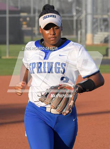 Thumbnail 3 in Clear Springs vs. Katy (UIL 6A D1 Softball Regional Semifinal) photogallery.