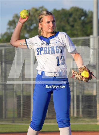 Thumbnail 3 in Clear Springs vs. Katy (UIL 6A D1 Softball Regional Semifinal) photogallery.