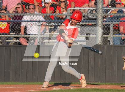 Thumbnail 3 in Clear Springs vs. Katy (UIL 6A D1 Softball Regional Semifinal) photogallery.