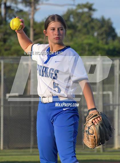 Thumbnail 2 in Clear Springs vs. Katy (UIL 6A D1 Softball Regional Semifinal) photogallery.